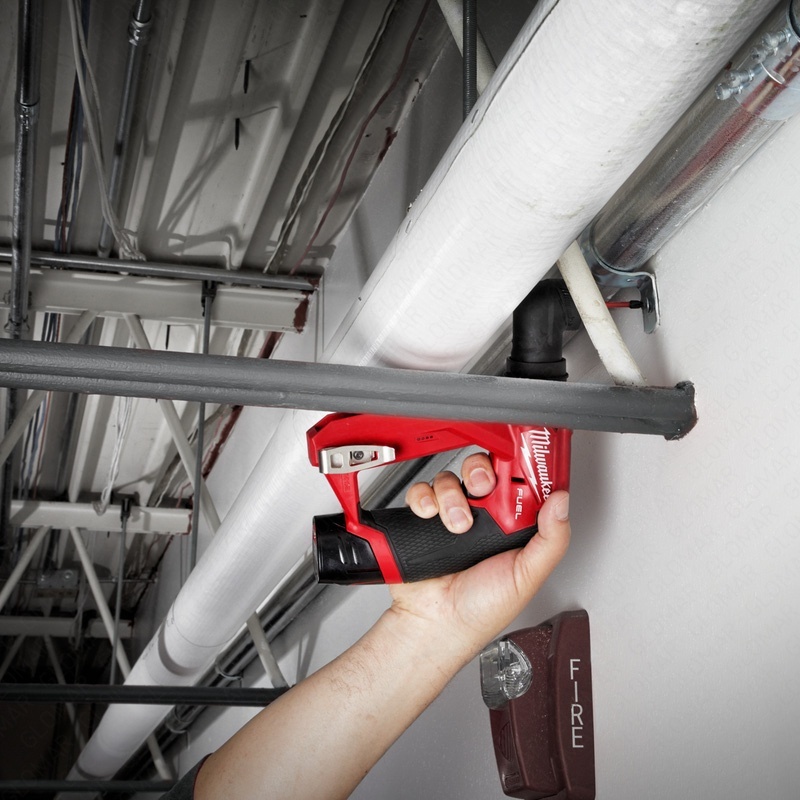 Milwaukee M12 FUEL 4-In-1 Drill Driver Kit 2 x 2.0Ah