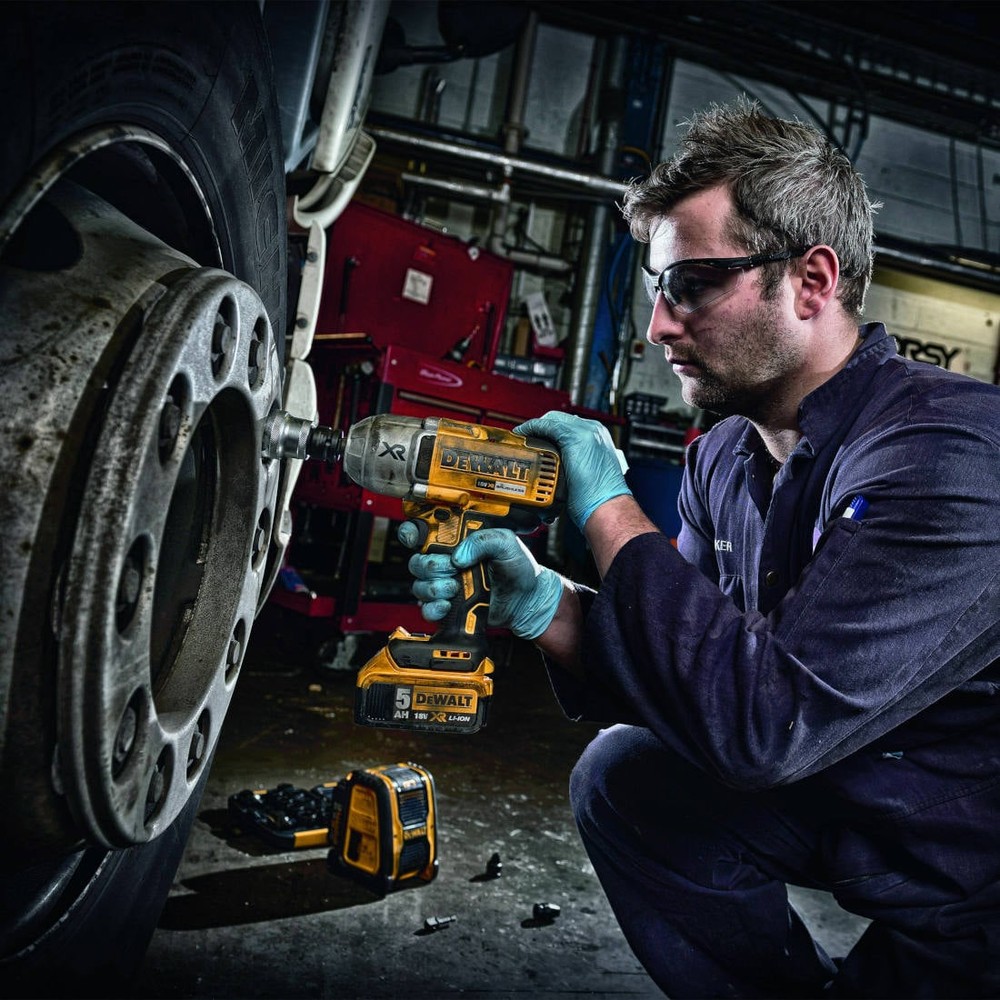 DeWalt DCK2088P2T Brushless 18v XR DCF899 Impact Wrench & DCF887 Impact Driver Twin Kit Inc 2x 5.0Ah Batts