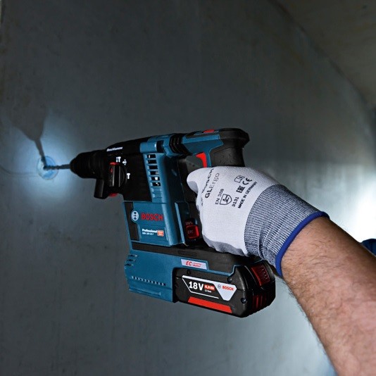 Bosch Professional GBH 18V-26 F SDS+ Plus QCC Brushless Rotary Hammer Drill Inc 1x 7.0Ah ProCORE Batt